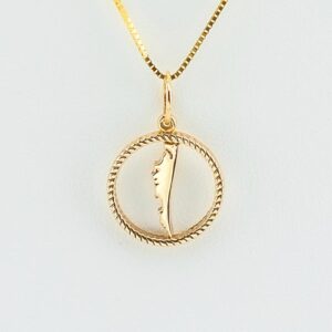 Small yellow gold island pendant surrounded by a rope