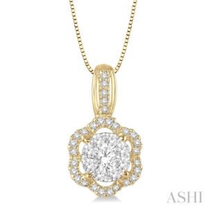 Flower shape gold diamond pendant